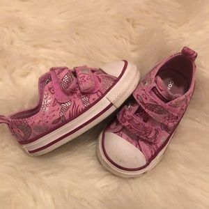 Chuck taylors baby girl